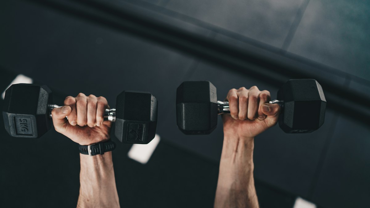 Deadlift'te Sırtı Korumak: Menteşe Kalıbı